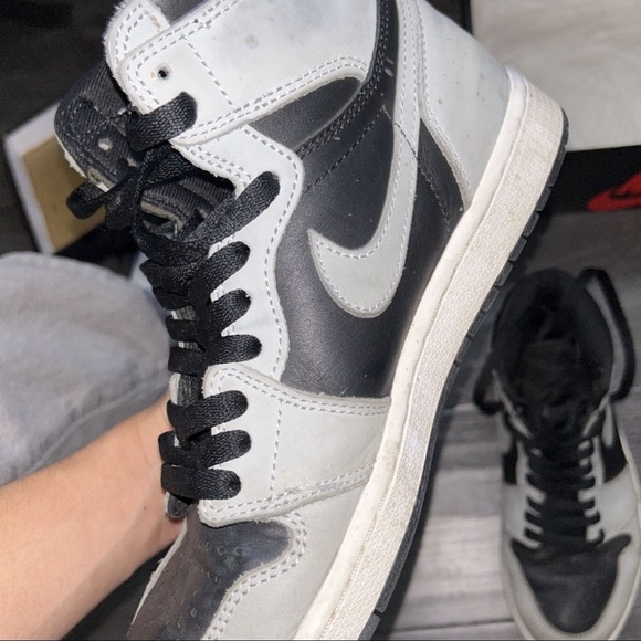 Selling Air Jordan 1 Shadow 2.0 - Picture 2 of 6